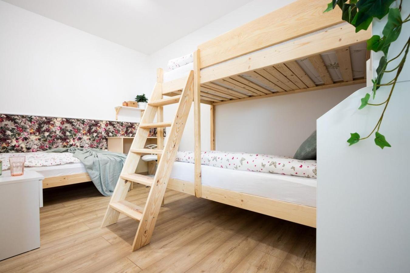 Apartamenty Gorki Male Tuszyn Exterior photo