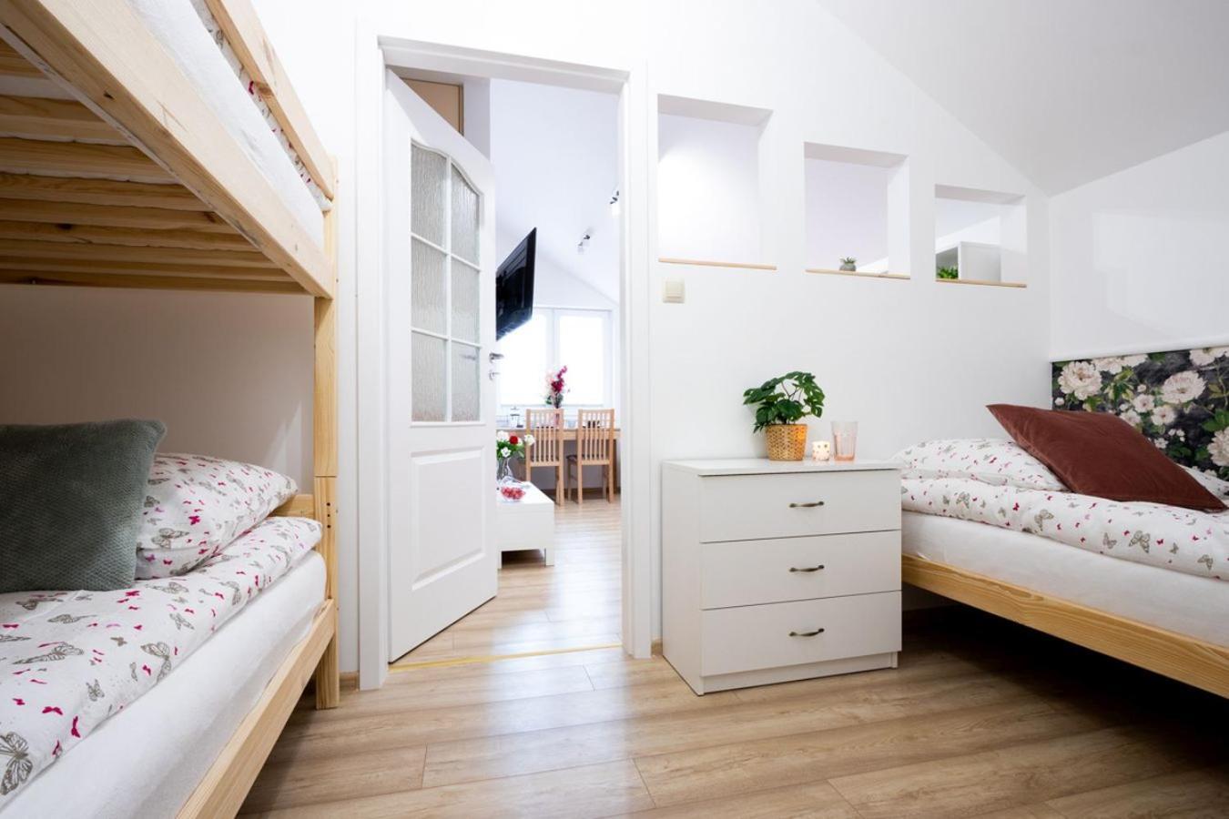 Apartamenty Gorki Male Tuszyn Exterior photo
